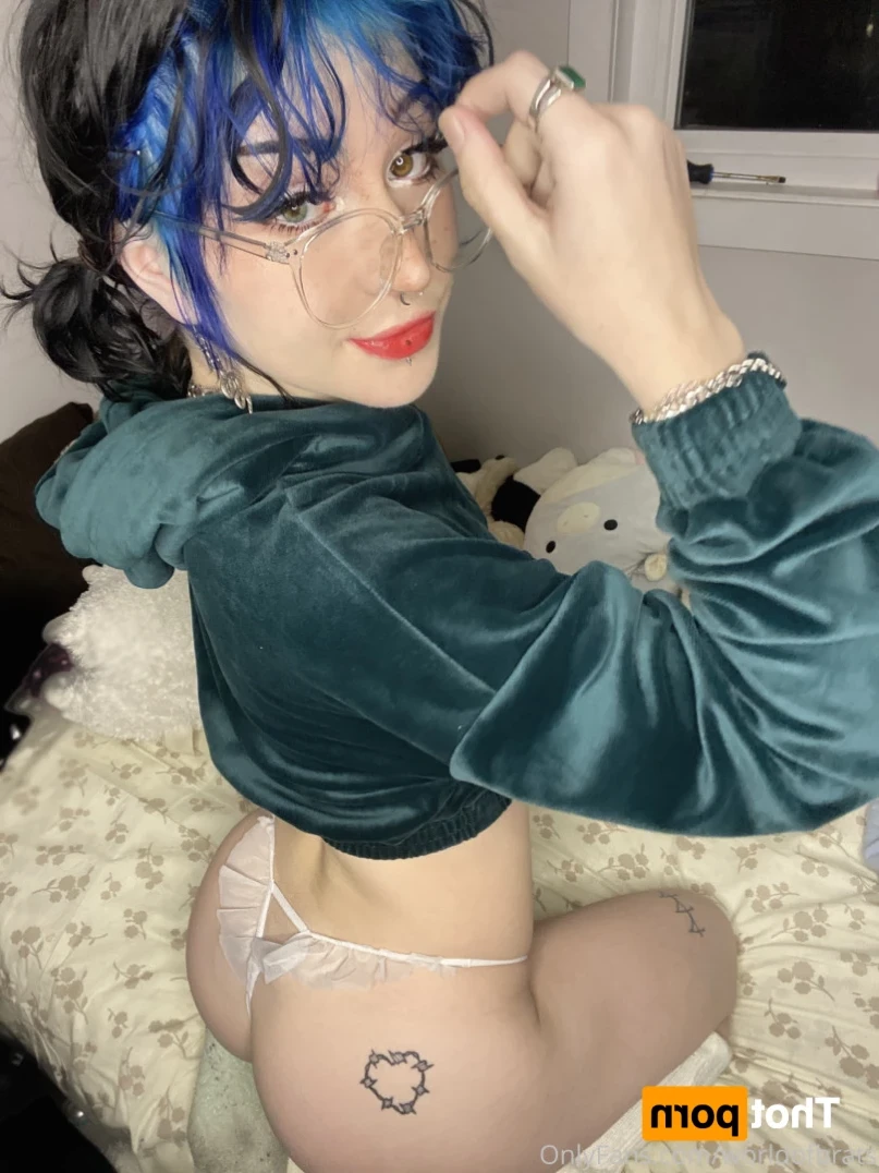 𝙩𝙞𝙣𝙠 ✧ [ worldofbrats ] Onlyfans leaked photo 15780861 on Hotleaks.tv