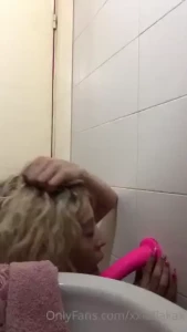 18106825