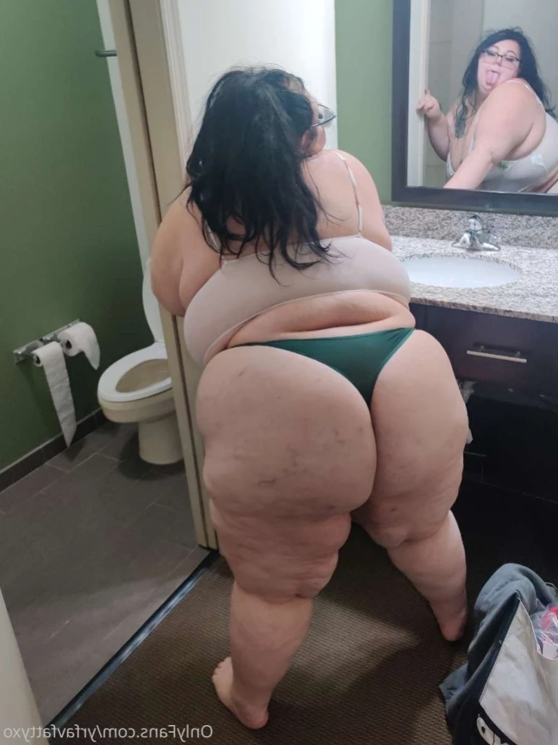 Your virtual fantasy [ yrfavfattyxo ] Onlyfans leaked photo 16270461 on Hotleaks.tv
