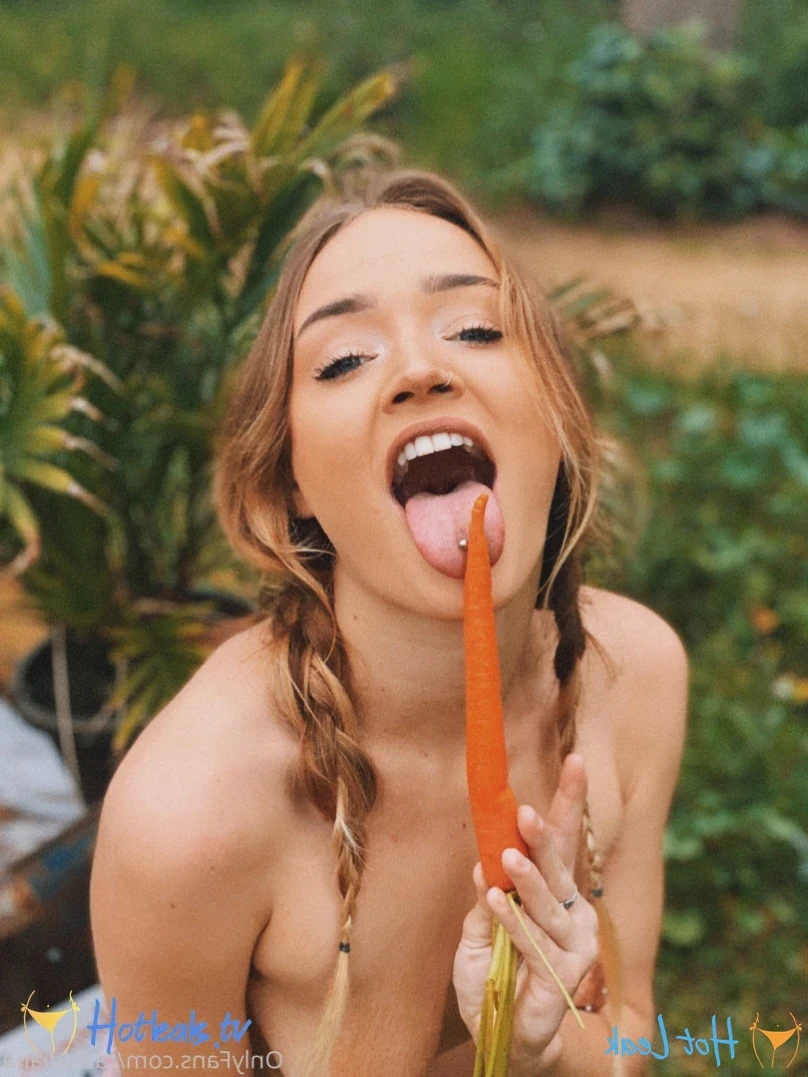 Zizi [ zizinakie ] Onlyfans leaked photo 12584471 on Hotleaks.tv