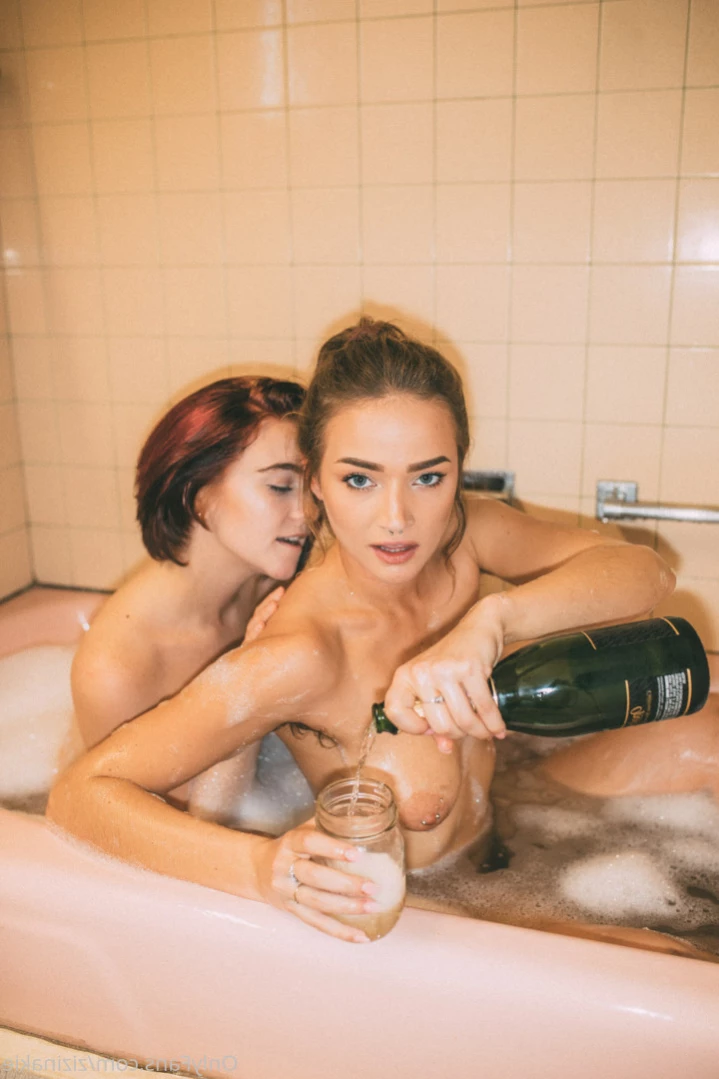 Zizi [ zizinakie ] Onlyfans leaked photo 12696516 on Hotleaks.tv