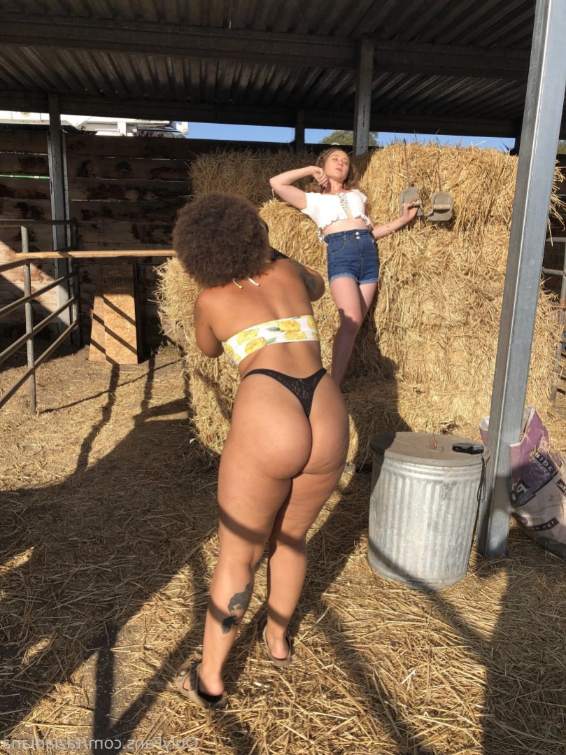 Zizi [ zizinakie ] Onlyfans leaked photo 13044451 on Hotleaks.tv