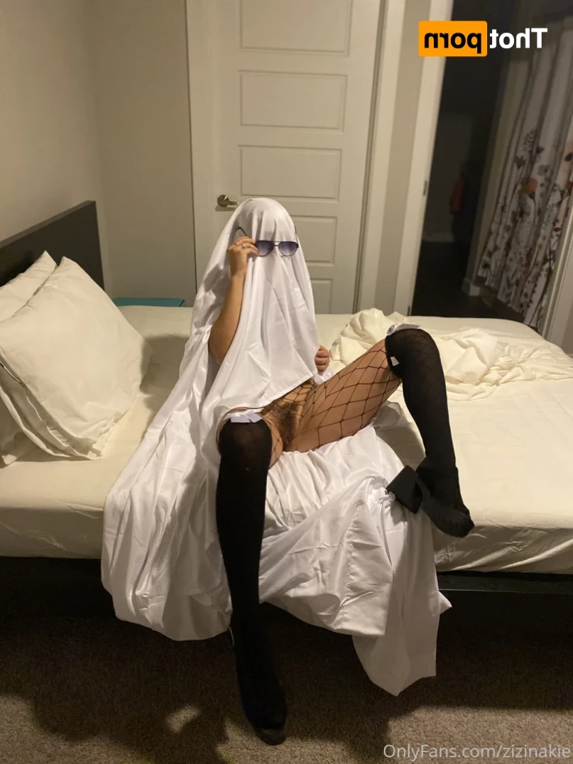 Zizi [ zizinakie ] Onlyfans leaked photo 13451538 on Hotleaks.tv