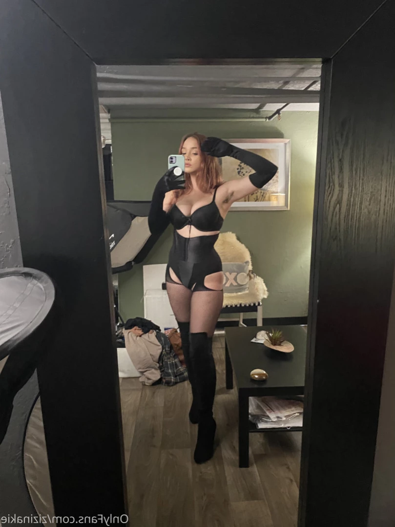 Zizi [ zizinakie ] Onlyfans leaked photo 14382172 on Hotleaks.tv