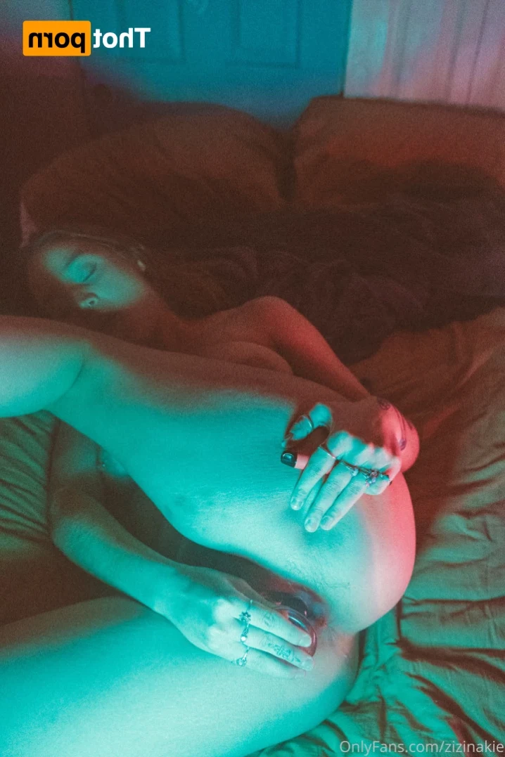 Zizi [ zizinakie ] Onlyfans leaked photo 16253324 on Hotleaks.tv