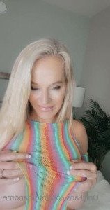 momandme Onlyfans leaked video 2532059 on Hotleaks.tv