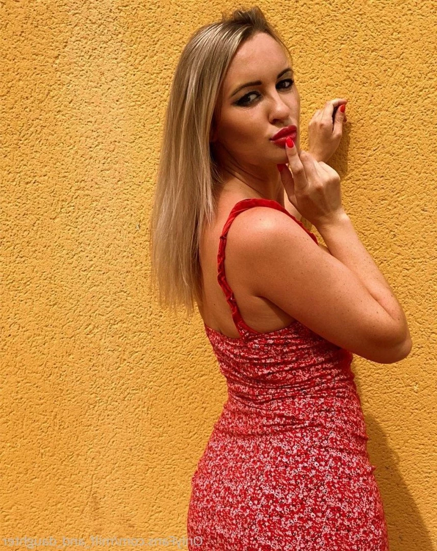 momandme Onlyfans leaked photo 835494 on Hotleaks.tv