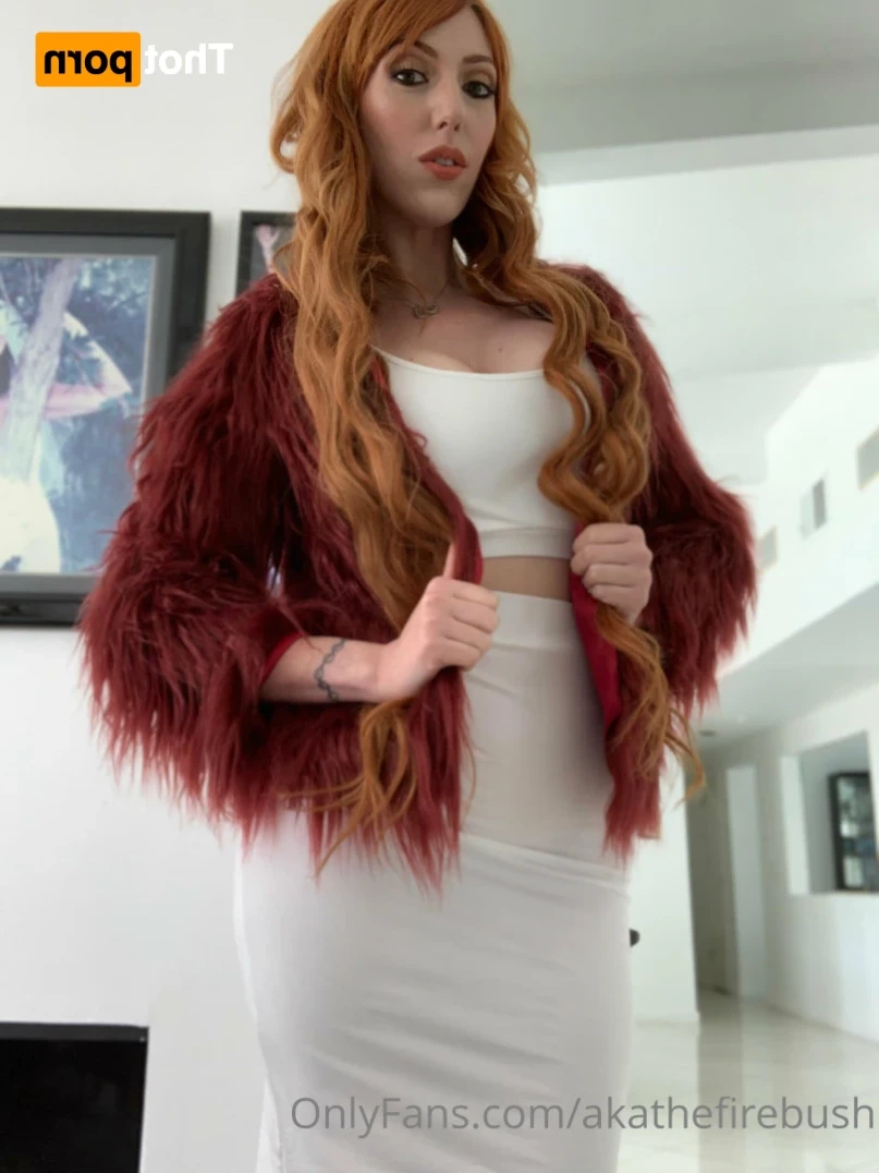 Lauren Phillips aka The Fire Bush [ akathefirebush ] Onlyfans leaked photo 16381219 on Hotleaks.tv