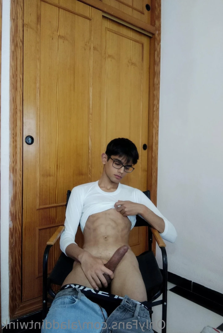 Aladdín [ aladdintwink ] Onlyfans leaked photo 13965729 on Hotleaks.tv