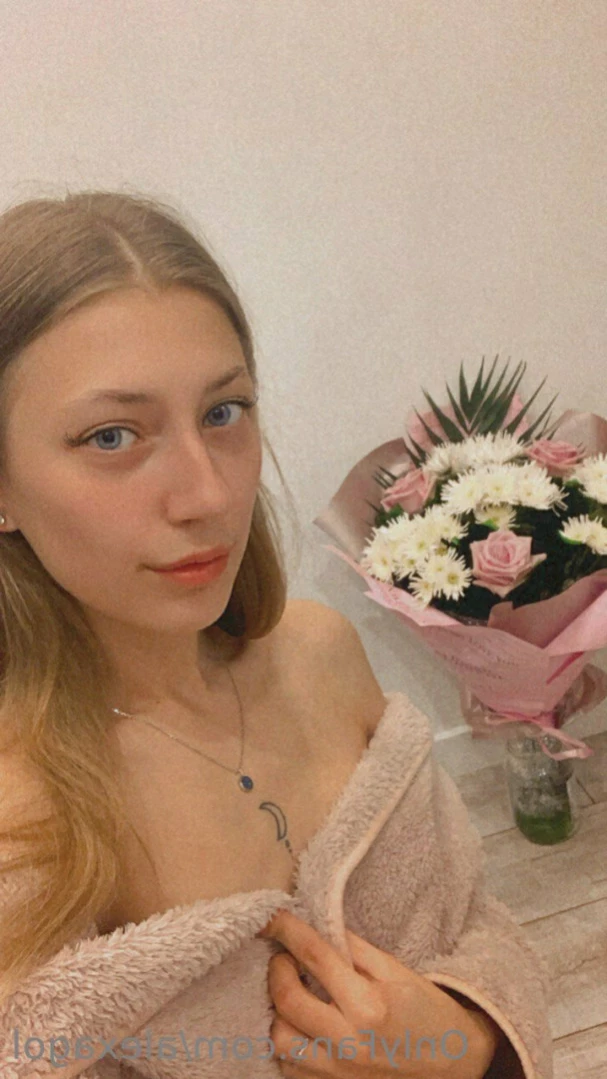 Alexa [ alexagol ] Onlyfans leaked photo 14220990 on Hotleaks.tv