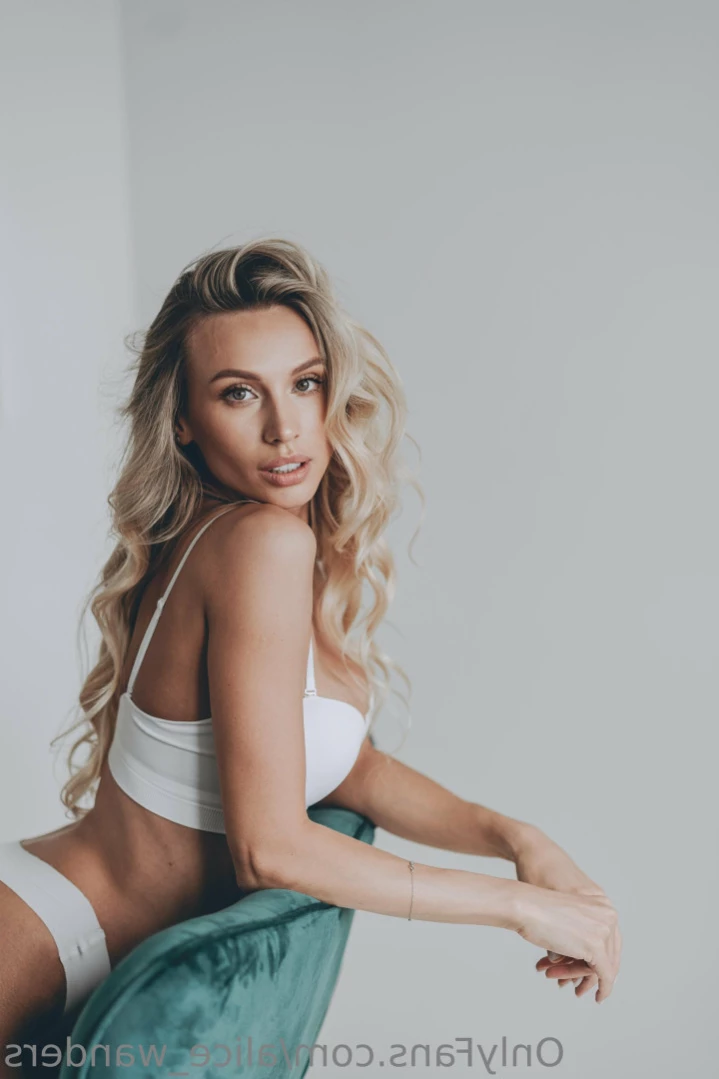 🍭Alice🍭 [ alice_wanders ] Onlyfans leaked photo 13370143 on Hotleaks.tv