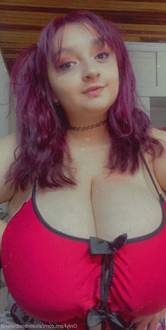 aliceinboobieland Onlyfans leaked photo 11636899 on Hotleaks.tv