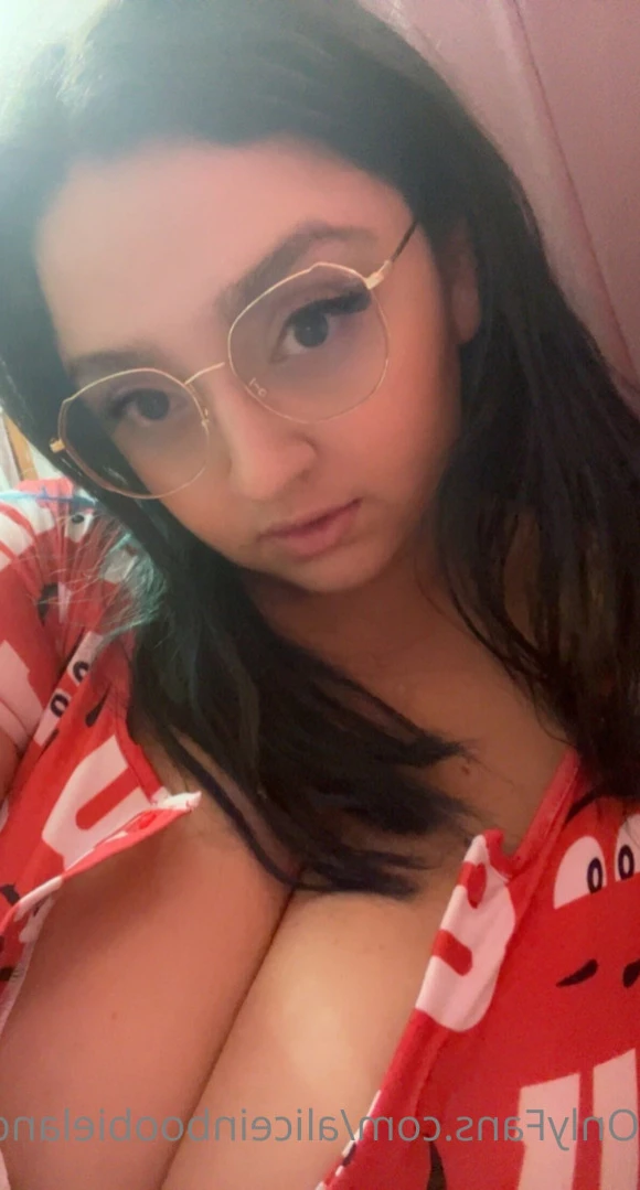 aliceinboobieland Onlyfans leaked photo 12100107 on Hotleaks.tv