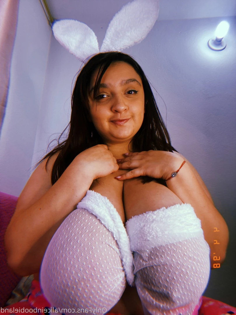 aliceinboobieland Onlyfans leaked photo 14610264 on Hotleaks.tv