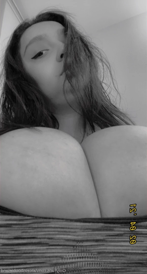 aliceinboobieland Onlyfans leaked photo 15565539 on Hotleaks.tv