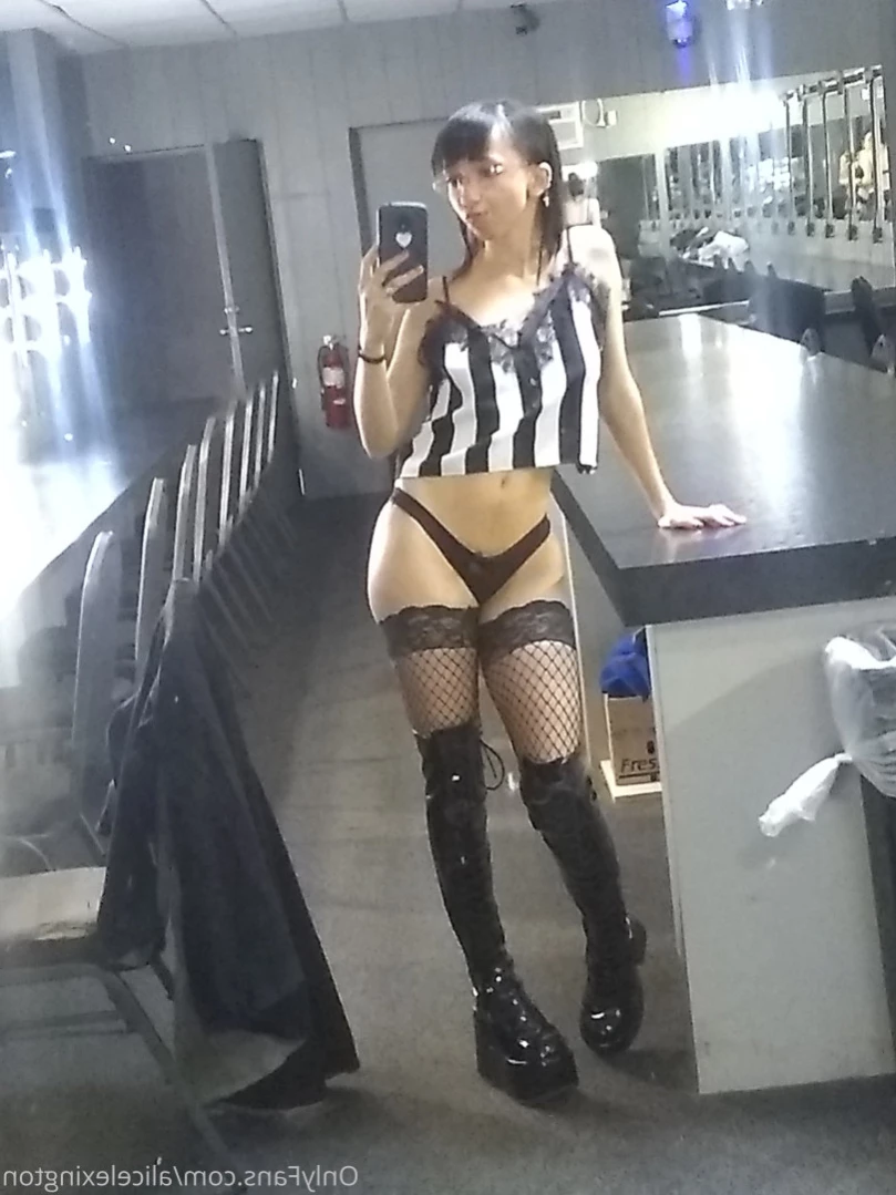 Alice Lexington [ alicelexington ] Onlyfans leaked photo 12690755 on Hotleaks.tv