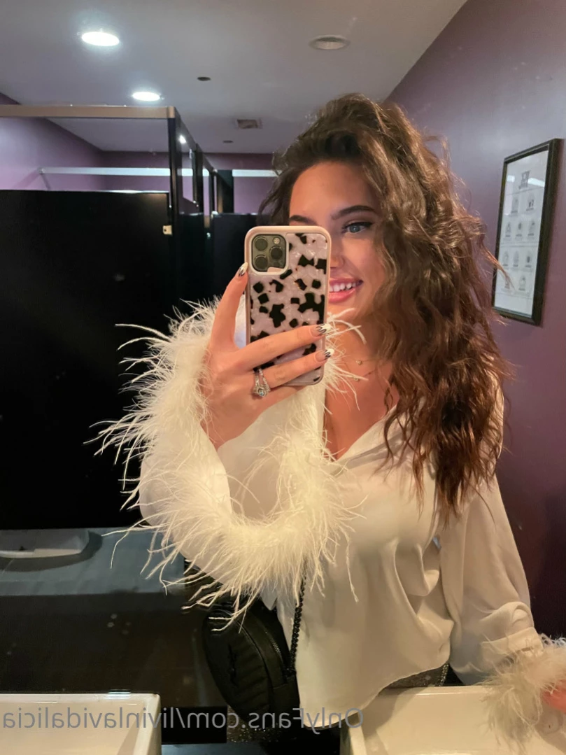 Alicia [ aliciashottakes ] Onlyfans leaked photo 13896827 on Hotleaks.tv