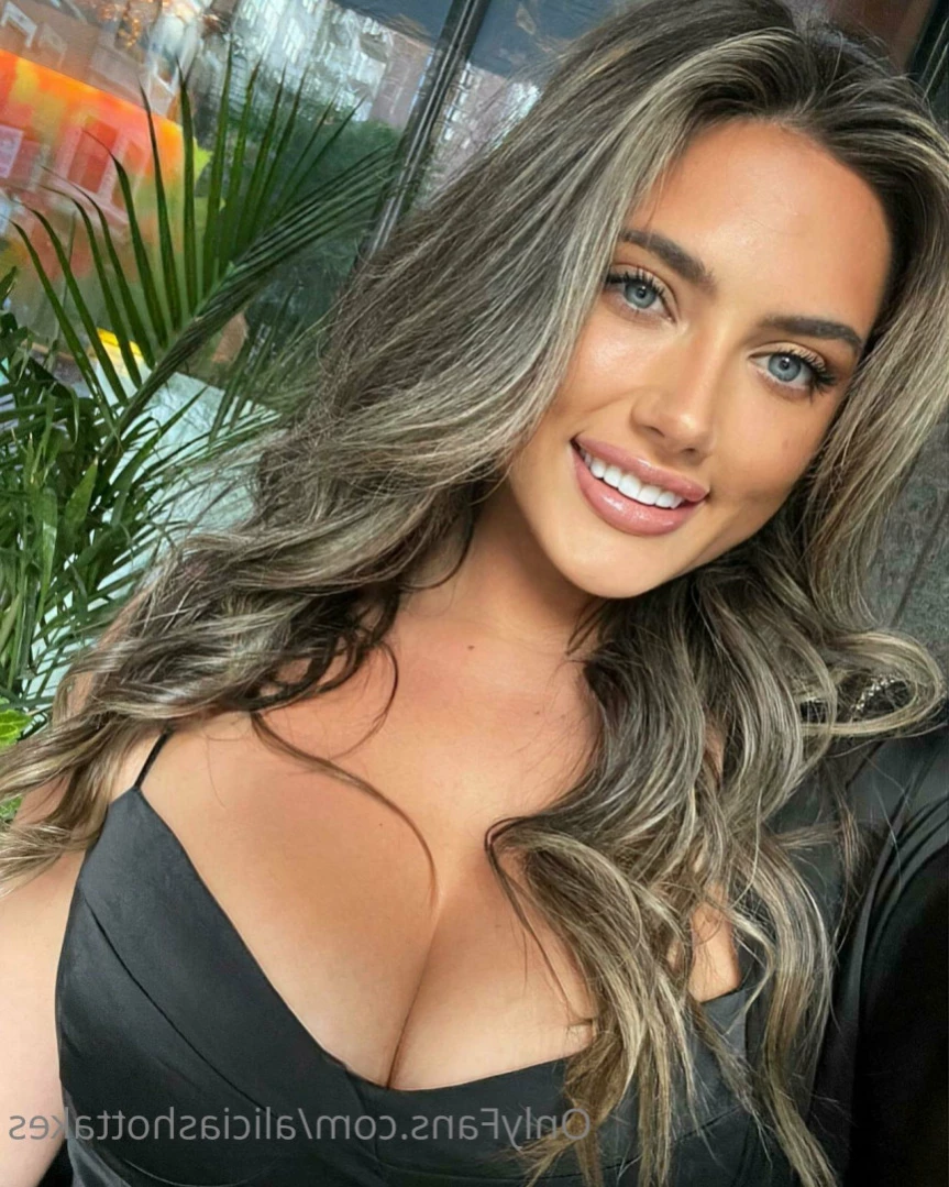 Alicia [ aliciashottakes ] Onlyfans leaked photo 15644025 on Hotleaks.tv