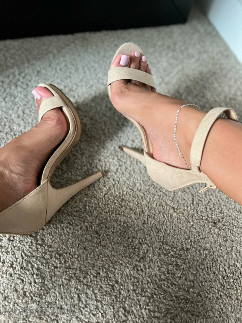 t i f f a n y [ alittleoftiff ] Onlyfans leaked photo 16276971 on Hotleaks.tv
