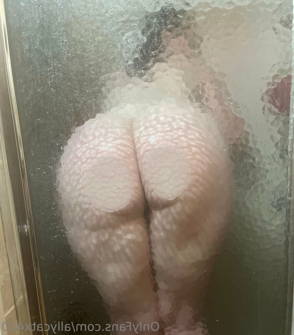 Allycat the Brat👑 [ allycatx420 ] Onlyfans leaked photo 11675450 on Hotleaks.tv