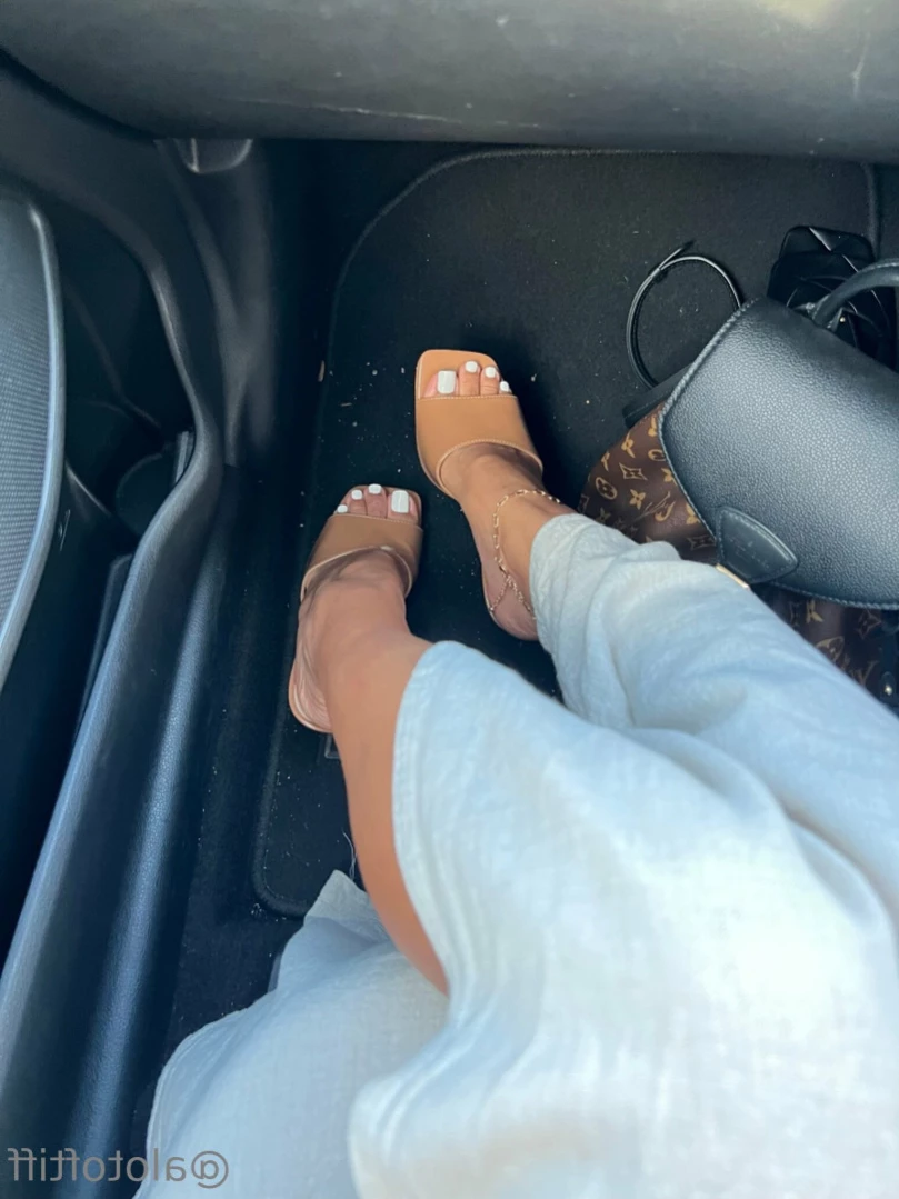 t i f f a n y [ alotoftiff ] Onlyfans leaked photo 11314652 on Hotleaks.tv