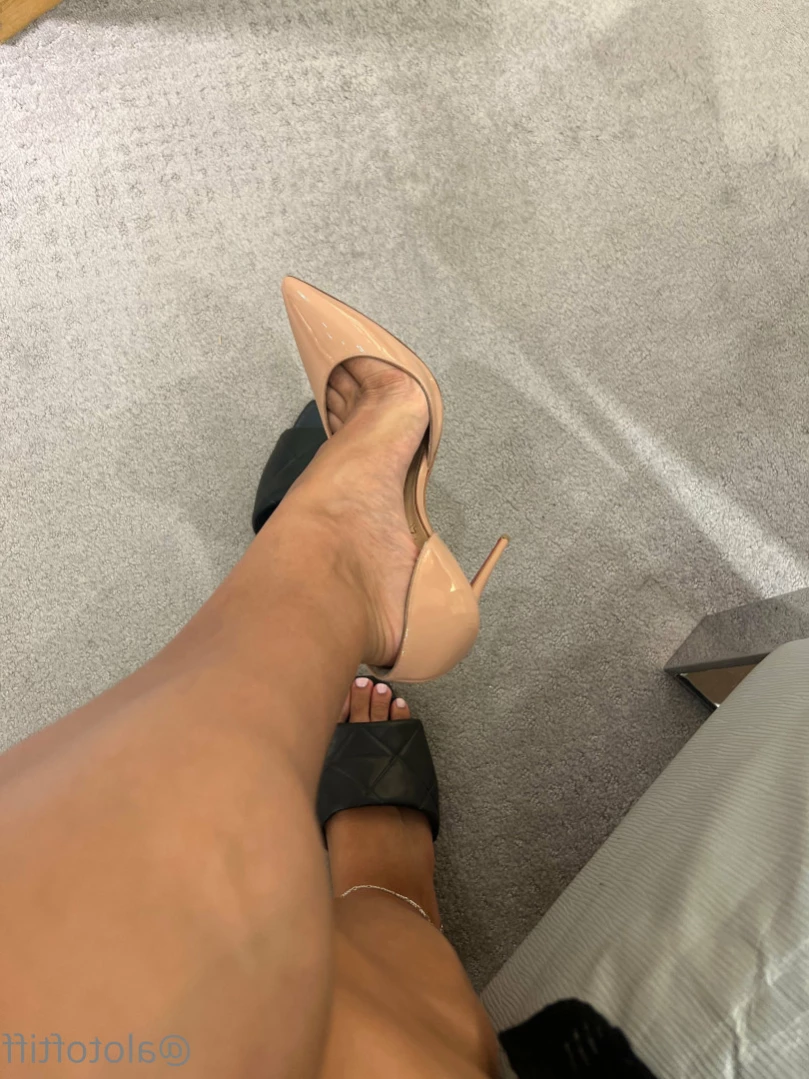 t i f f a n y [ alotoftiff ] Onlyfans leaked photo 11491833 on Hotleaks.tv