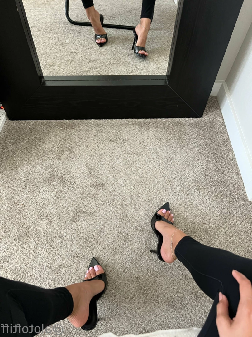 t i f f a n y [ alotoftiff ] Onlyfans leaked photo 11627014 on Hotleaks.tv