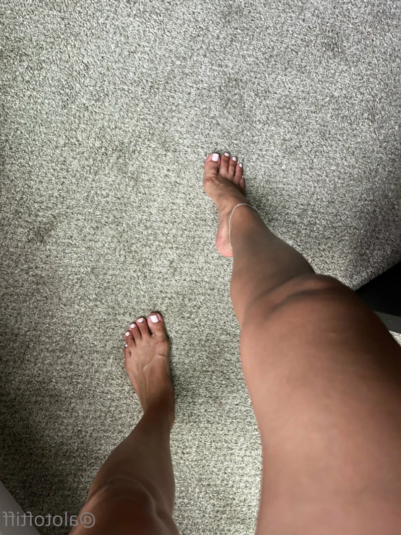 t i f f a n y [ alotoftiff ] Onlyfans leaked photo 11627174 on Hotleaks.tv