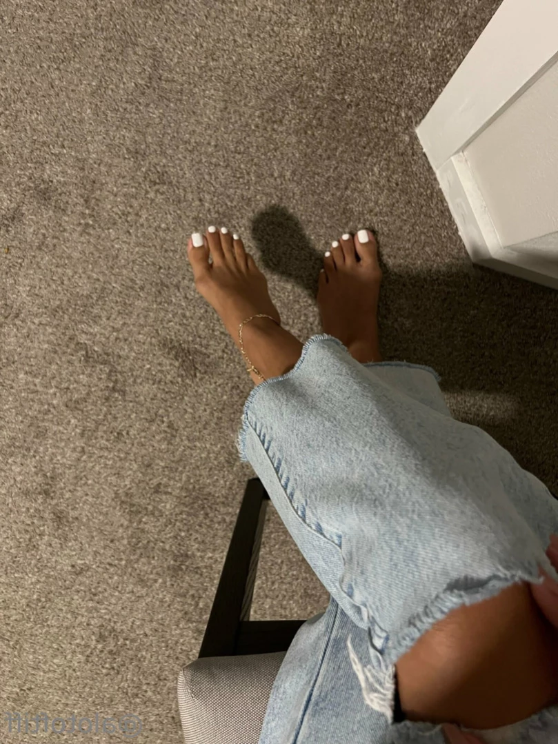 t i f f a n y [ alotoftiff ] Onlyfans leaked photo 11628419 on Hotleaks.tv