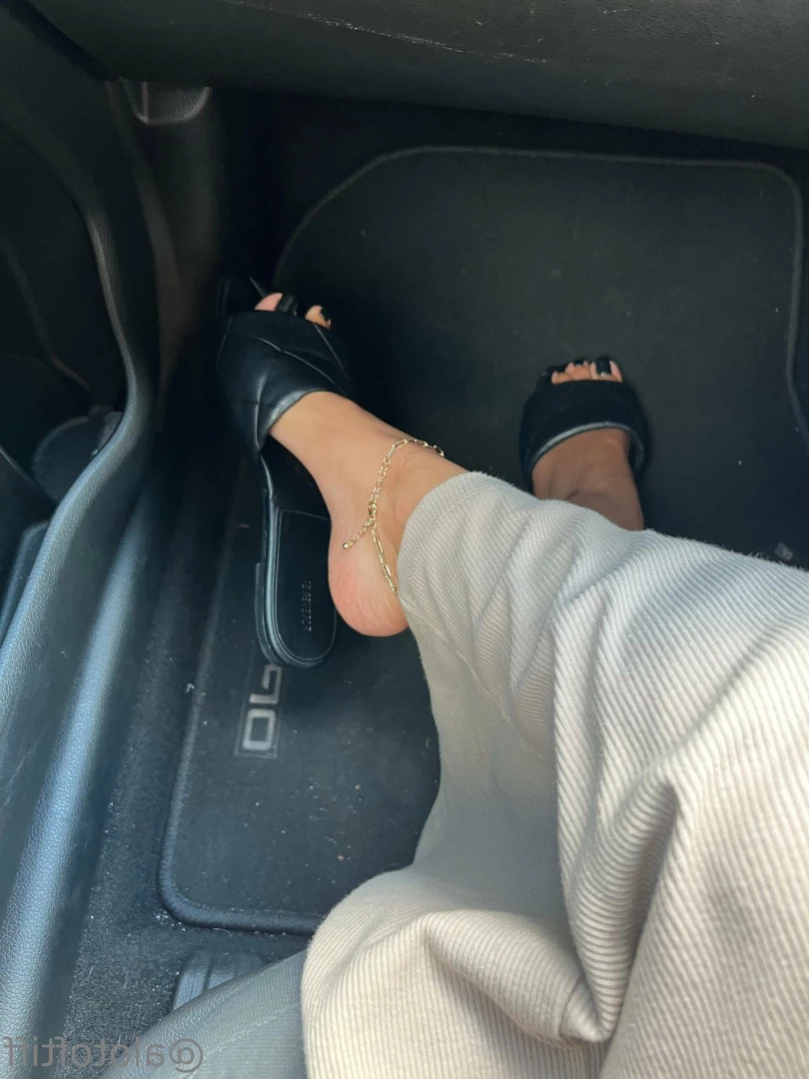 t i f f a n y [ alotoftiff ] Onlyfans leaked photo 11629581 on Hotleaks.tv