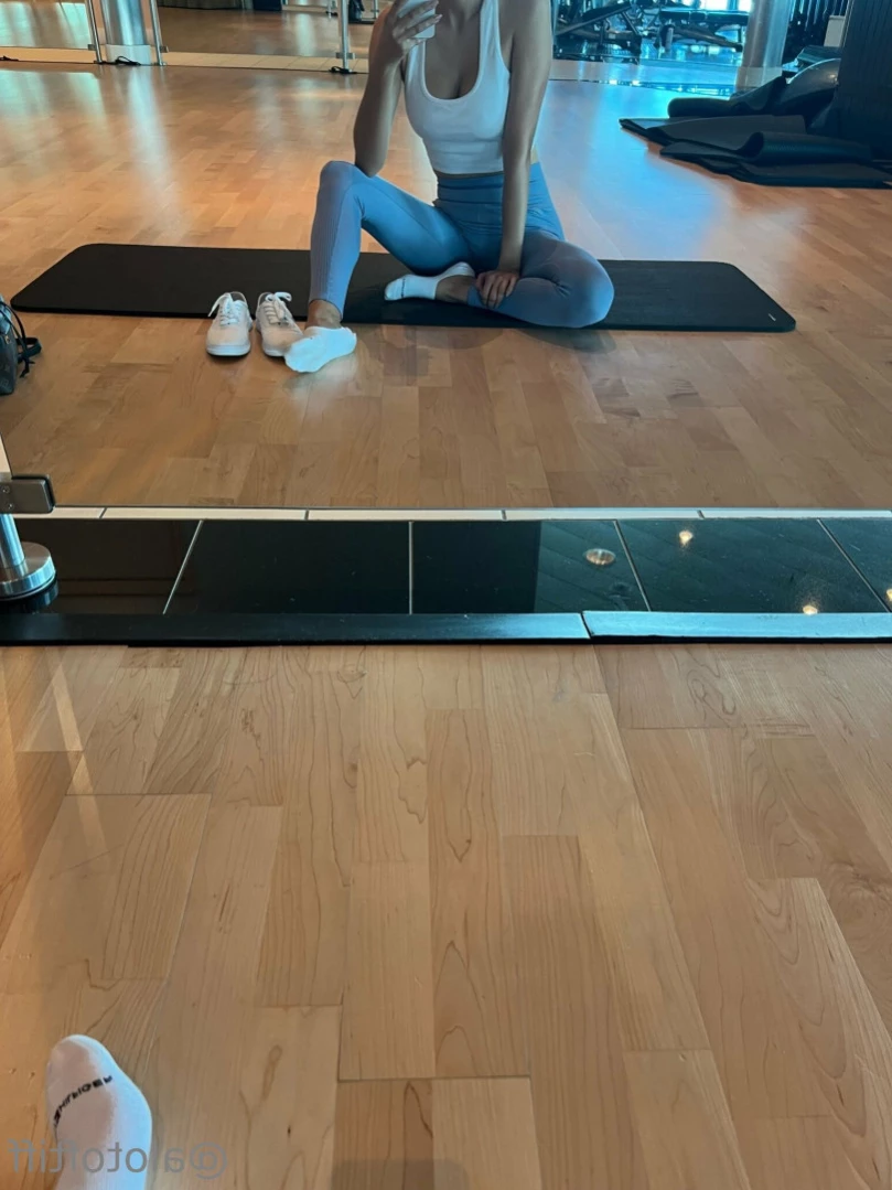 t i f f a n y [ alotoftiff ] Onlyfans leaked photo 11641352 on Hotleaks.tv