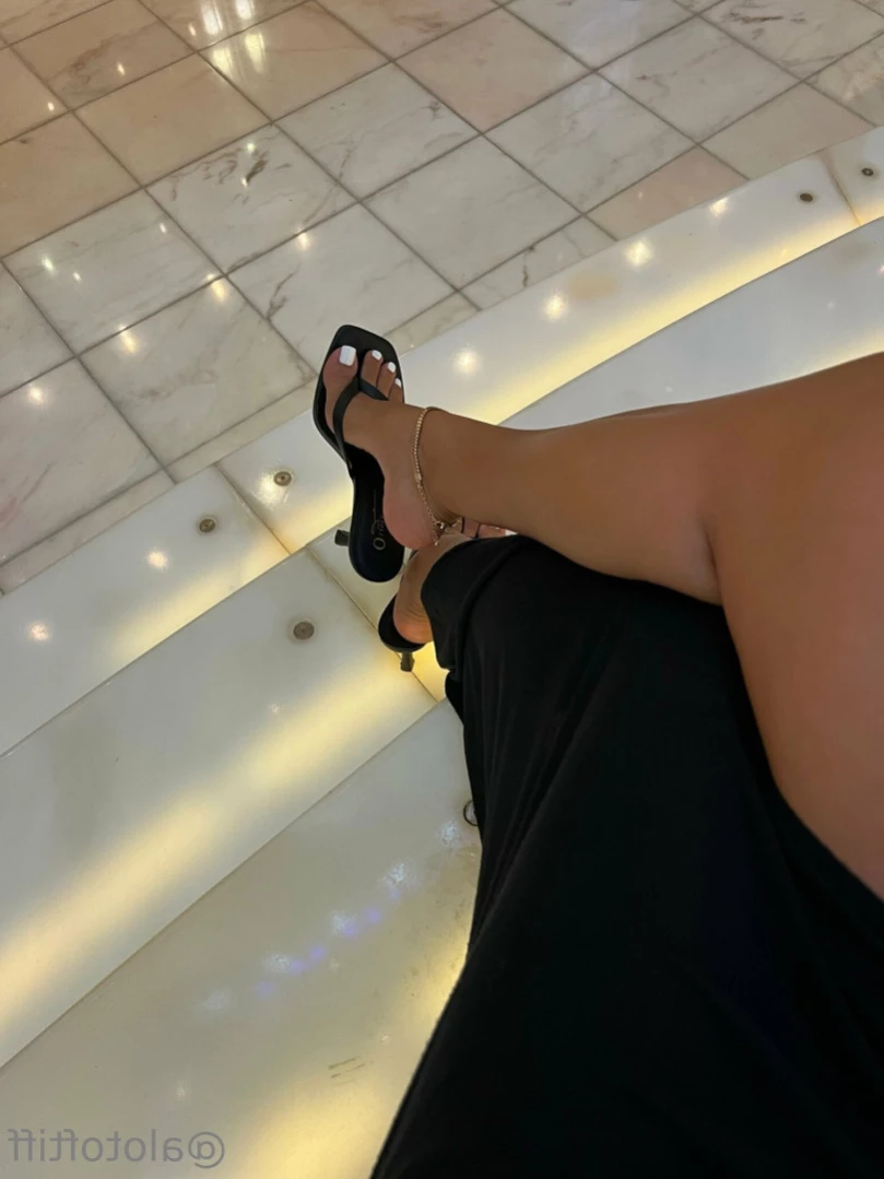 t i f f a n y [ alotoftiff ] Onlyfans leaked photo 11675891 on Hotleaks.tv