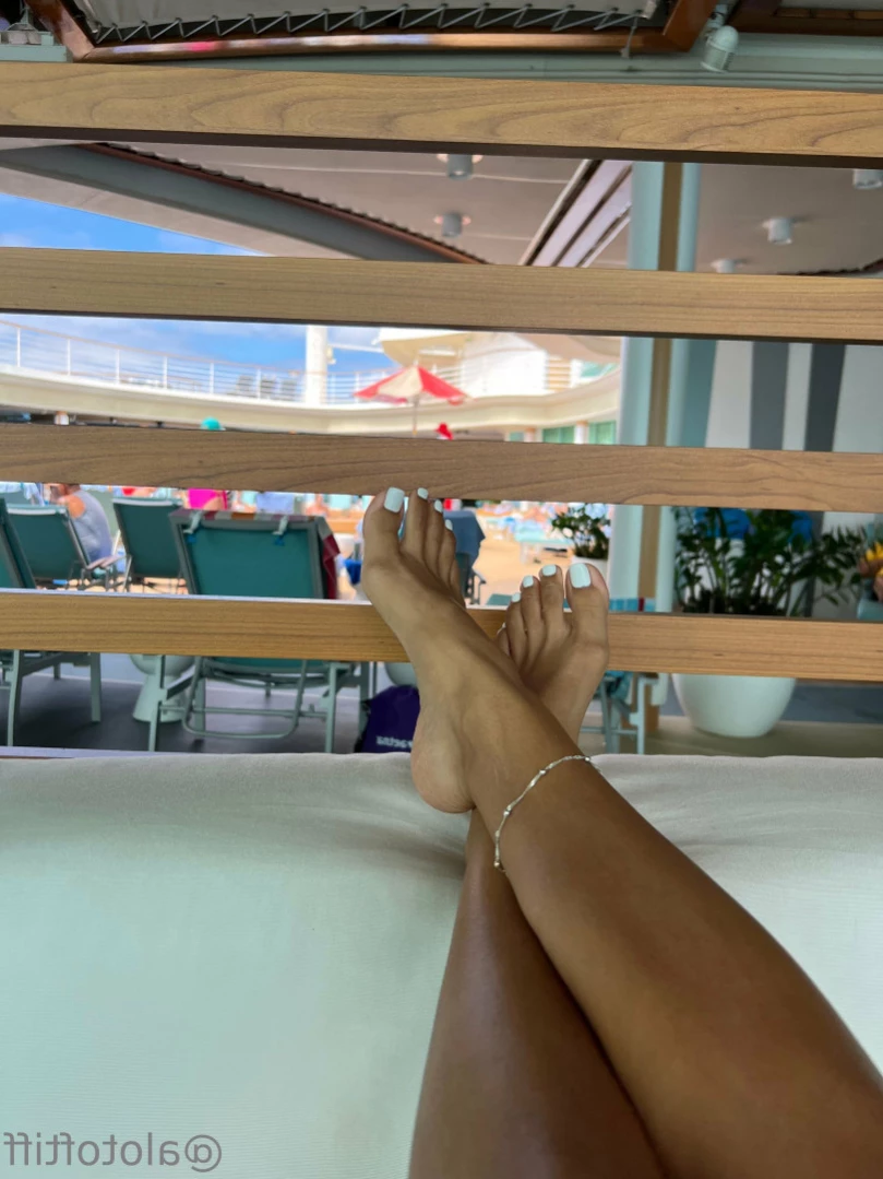 t i f f a n y [ alotoftiff ] Onlyfans leaked photo 11724344 on Hotleaks.tv