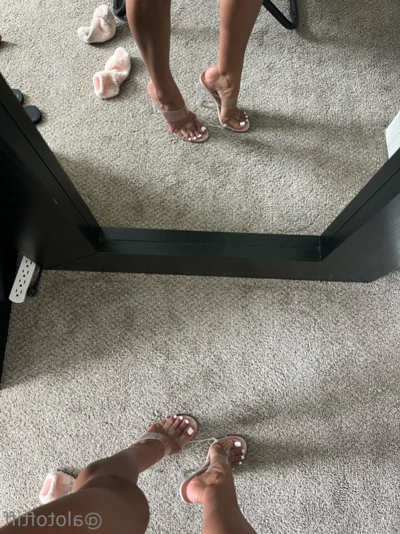 t i f f a n y [ alotoftiff ] Onlyfans leaked photo 11725145 on Hotleaks.tv