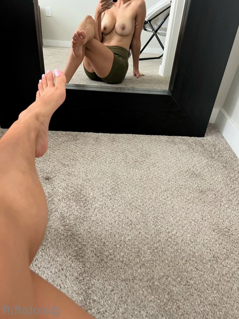 t i f f a n y [ alotoftiff ] Onlyfans leaked photo 11725180 on Hotleaks.tv