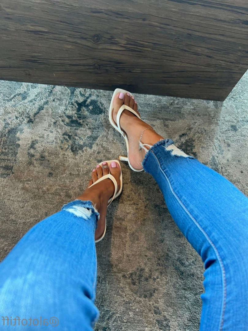 t i f f a n y [ alotoftiff ] Onlyfans leaked photo 11725300 on Hotleaks.tv
