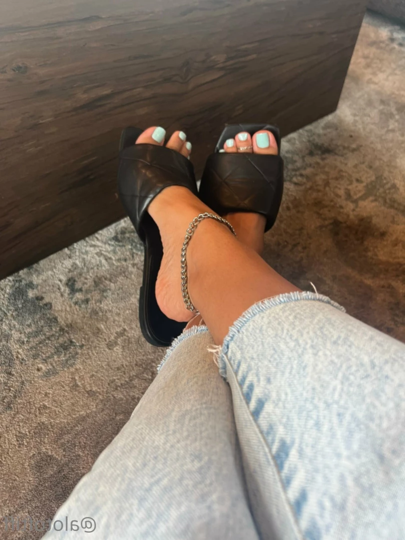 t i f f a n y [ alotoftiff ] Onlyfans leaked photo 12541775 on Hotleaks.tv
