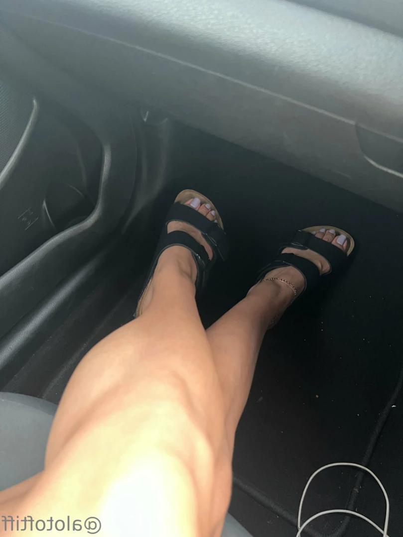 t i f f a n y [ alotoftiff ] Onlyfans leaked photo 12690323 on Hotleaks.tv