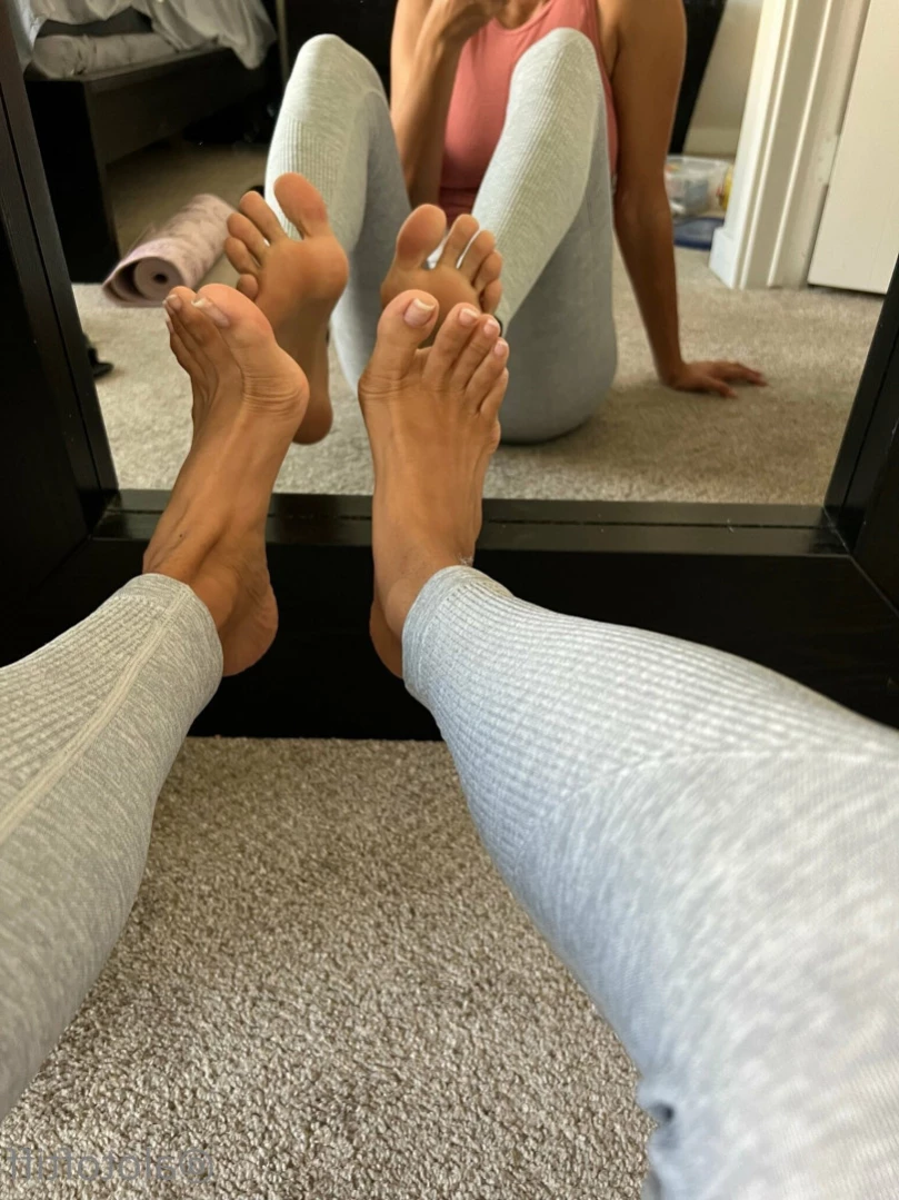 t i f f a n y [ alotoftiff ] Onlyfans leaked photo 12772020 on Hotleaks.tv