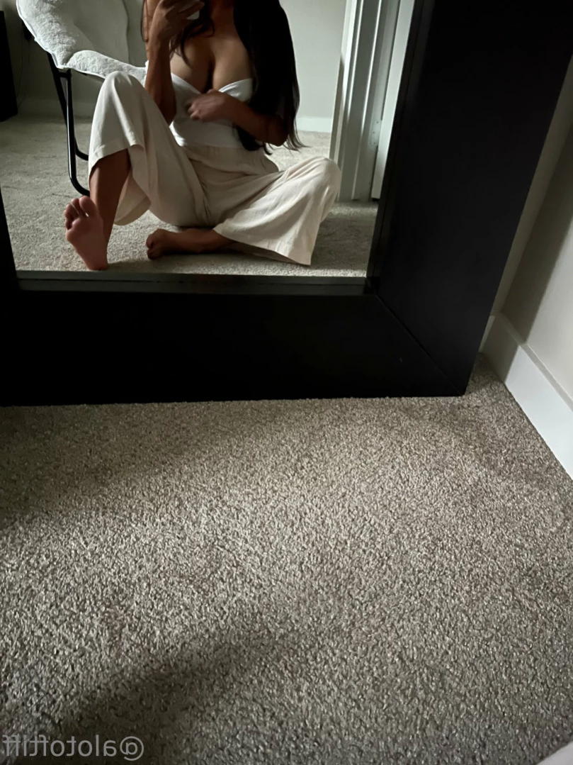 t i f f a n y [ alotoftiff ] Onlyfans leaked photo 13375384 on Hotleaks.tv