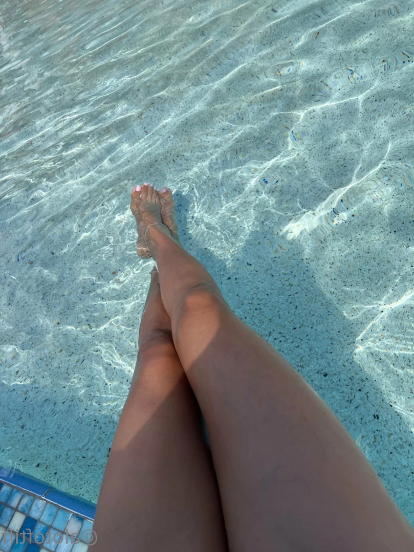 t i f f a n y [ alotoftiff ] Onlyfans leaked photo 13640636 on Hotleaks.tv