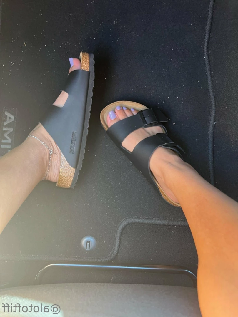 t i f f a n y [ alotoftiff ] Onlyfans leaked photo 13649269 on Hotleaks.tv