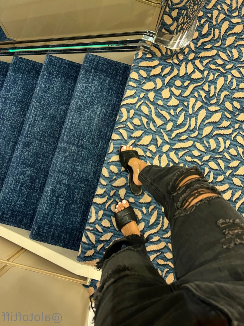 t i f f a n y [ alotoftiff ] Onlyfans leaked photo 13897542 on Hotleaks.tv