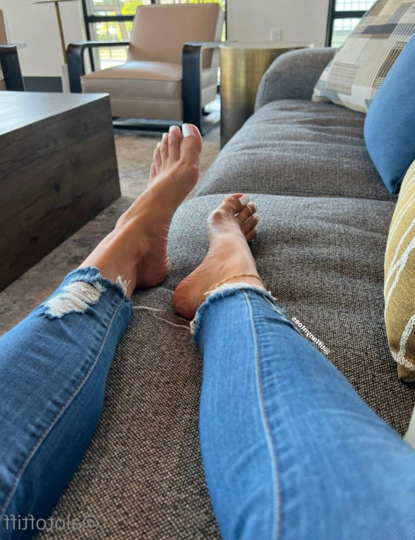 t i f f a n y [ alotoftiff ] Onlyfans leaked photo 13897574 on Hotleaks.tv