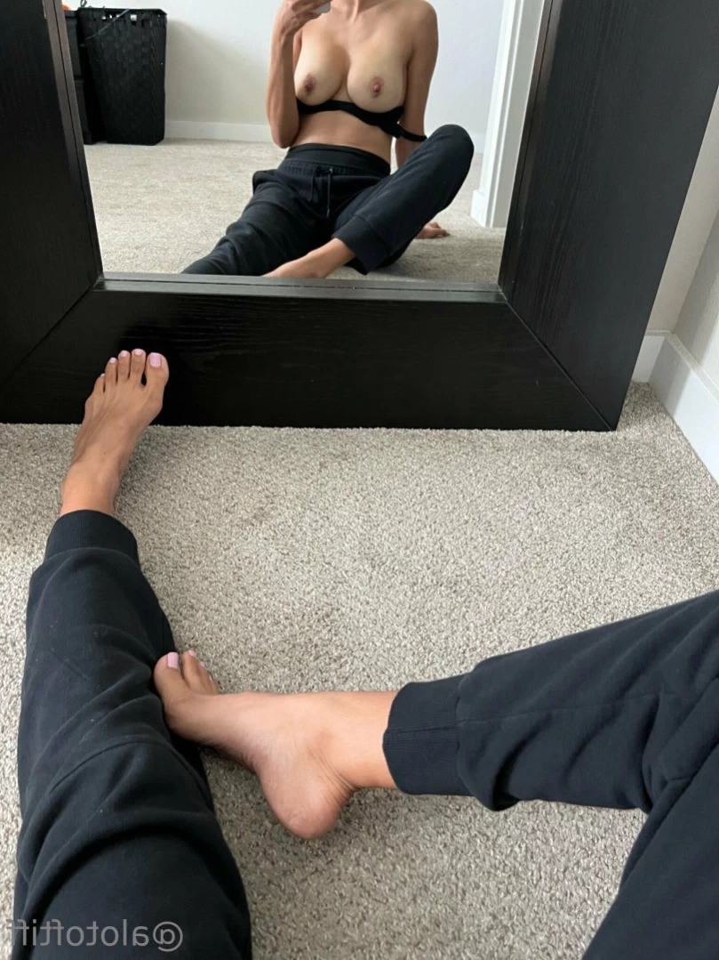 t i f f a n y [ alotoftiff ] Onlyfans leaked photo 13902728 on Hotleaks.tv
