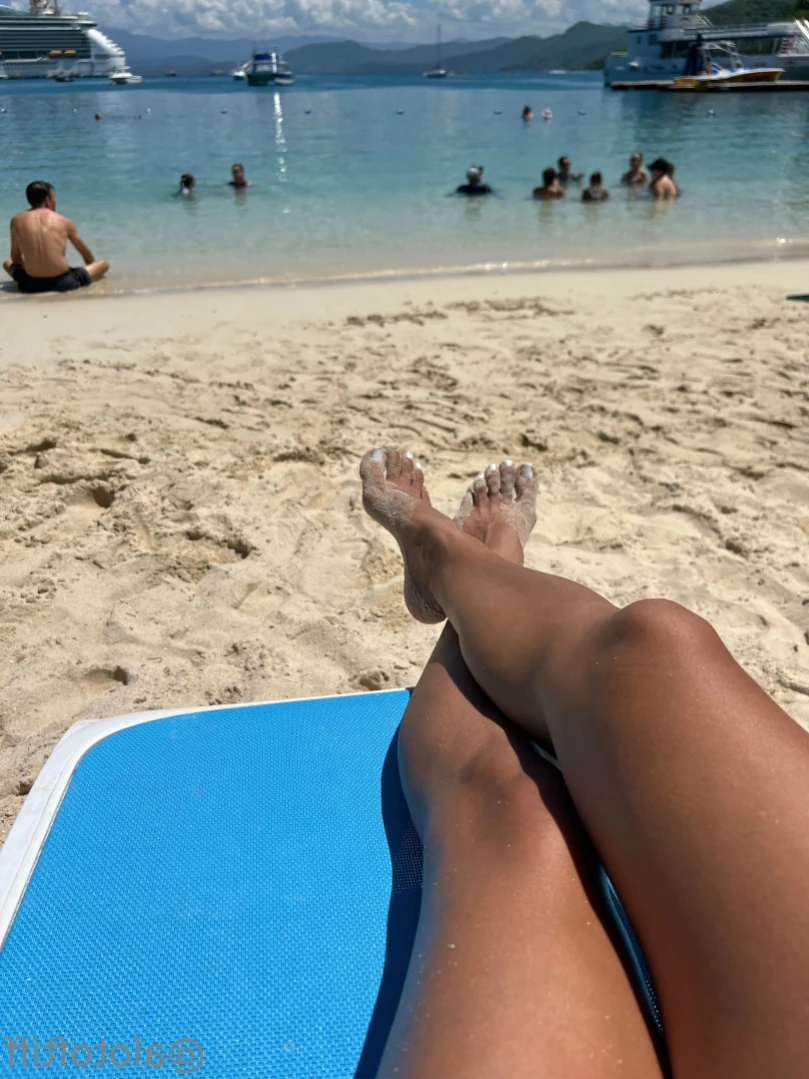 t i f f a n y [ alotoftiff ] Onlyfans leaked photo 13906383 on Hotleaks.tv