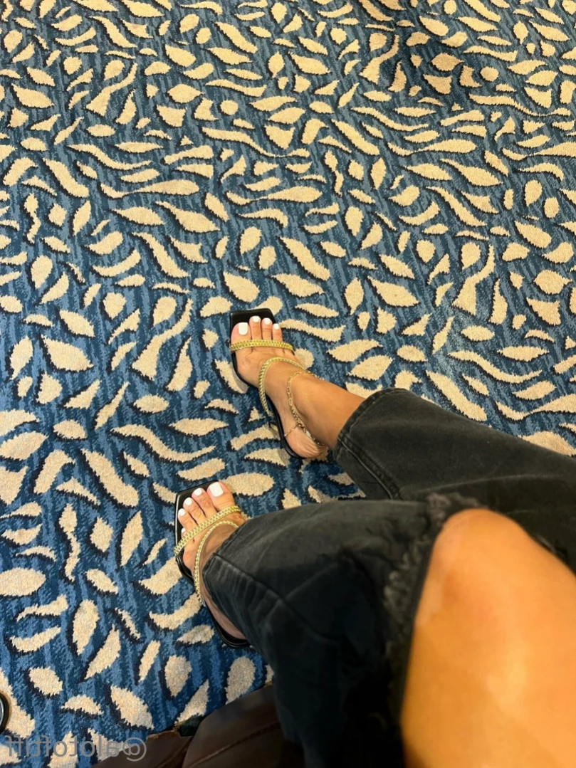 t i f f a n y [ alotoftiff ] Onlyfans leaked photo 14307988 on Hotleaks.tv