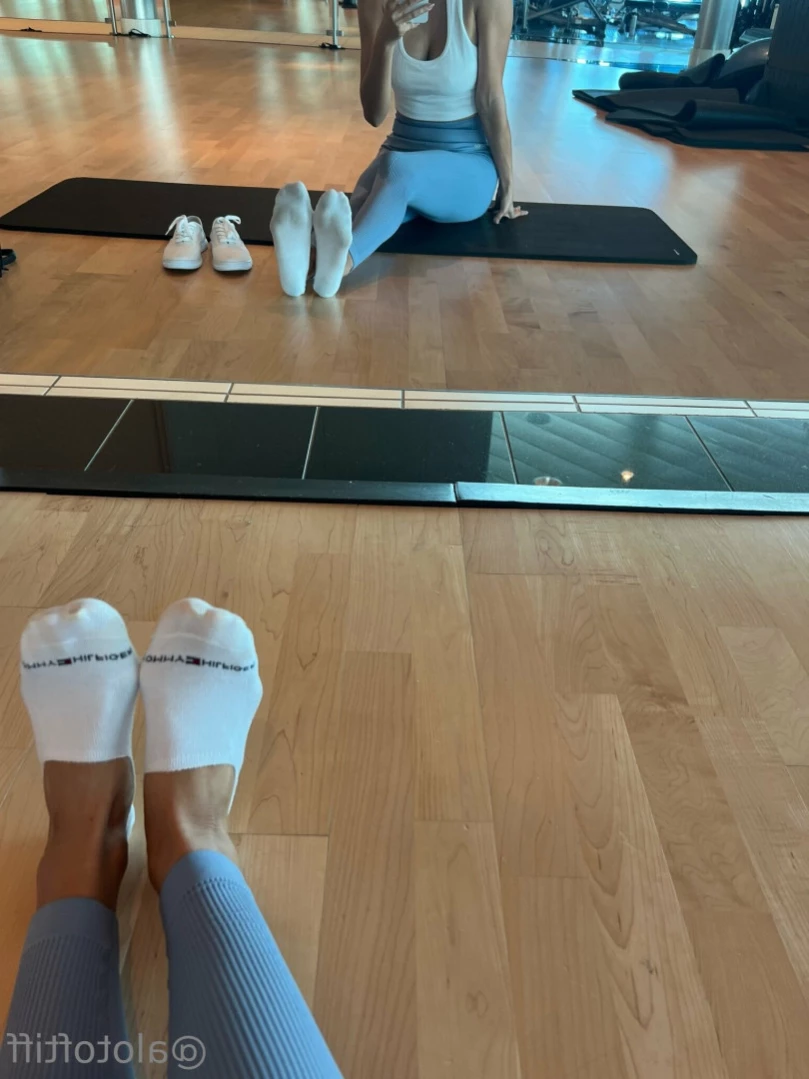 t i f f a n y [ alotoftiff ] Onlyfans leaked photo 14390052 on Hotleaks.tv