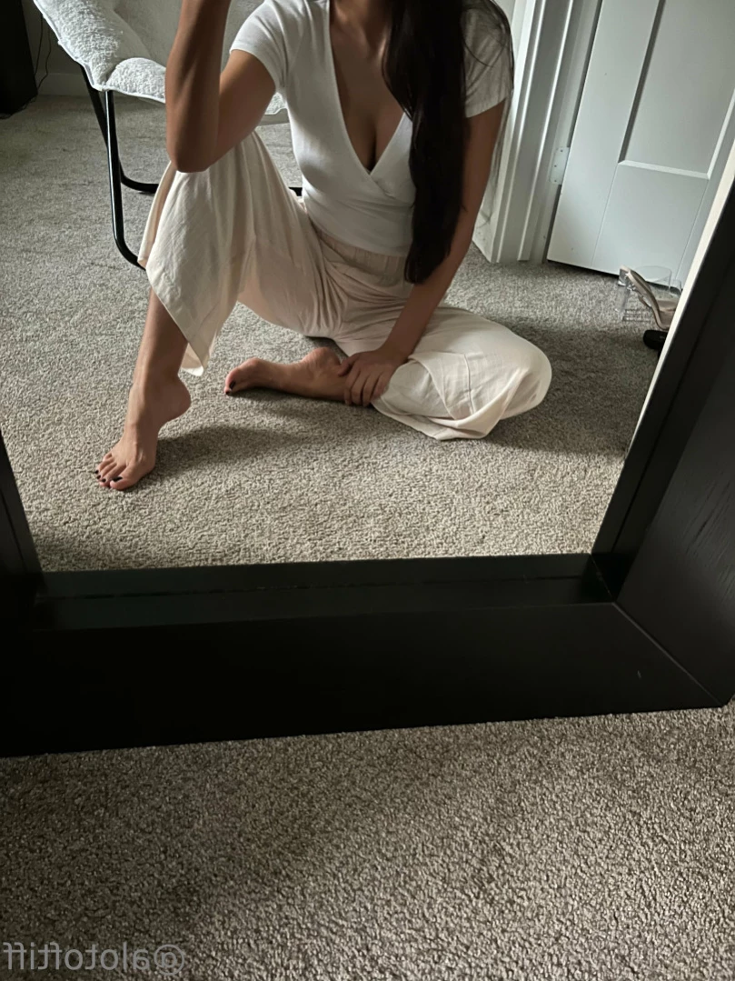 t i f f a n y [ alotoftiff ] Onlyfans leaked photo 14728706 on Hotleaks.tv