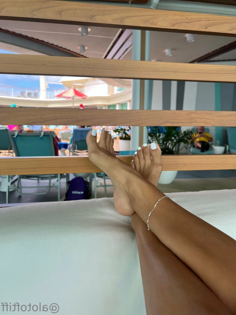 t i f f a n y [ alotoftiff ] Onlyfans leaked photo 14742550 on Hotleaks.tv